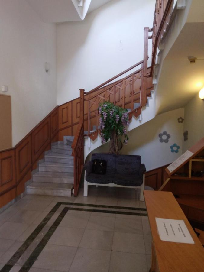 Francoise Szallo Balatonlelle Extérieur photo
